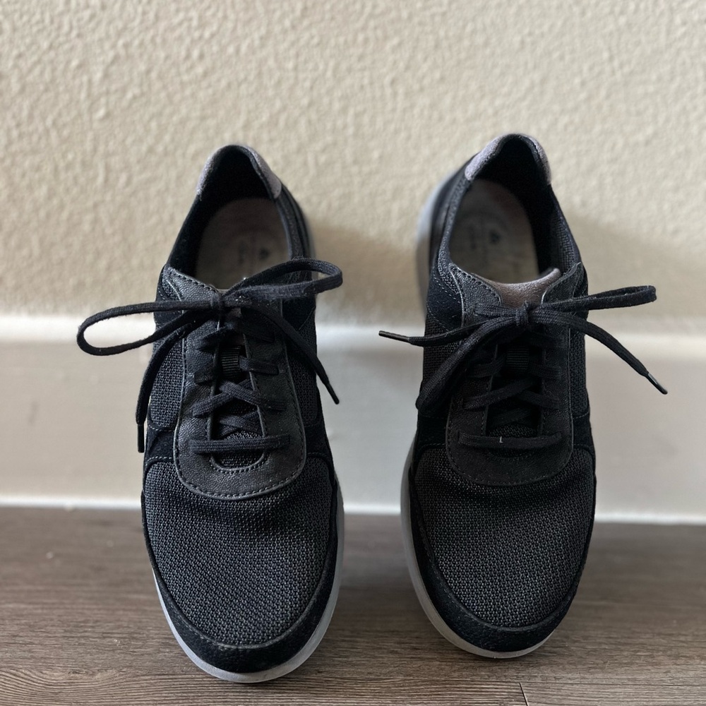Clarks Women's Black Sneakers